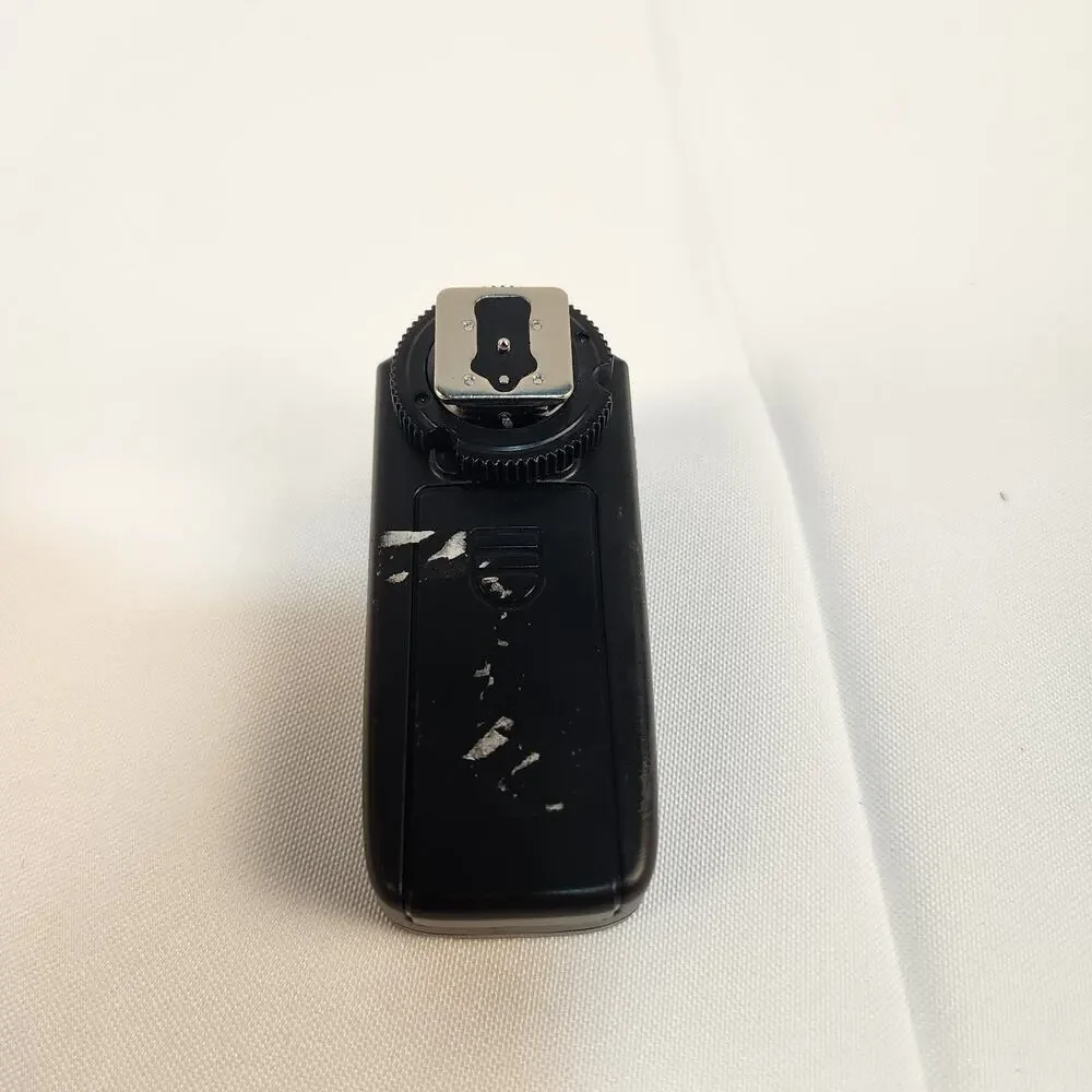 Neewer VC-1BTX 2.4GHz Wireless Flash Trigger Transmitter FSK for Photography